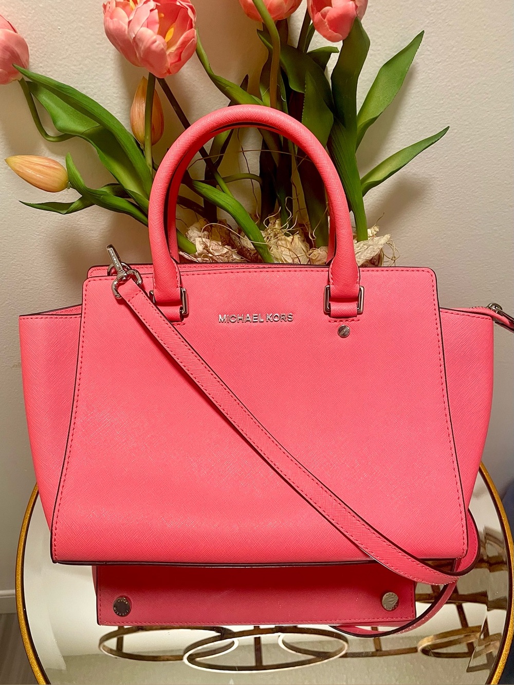 Like New Michael Kors Genuine Leather Pink Satchel convertible Selma - Picture 3 of 15